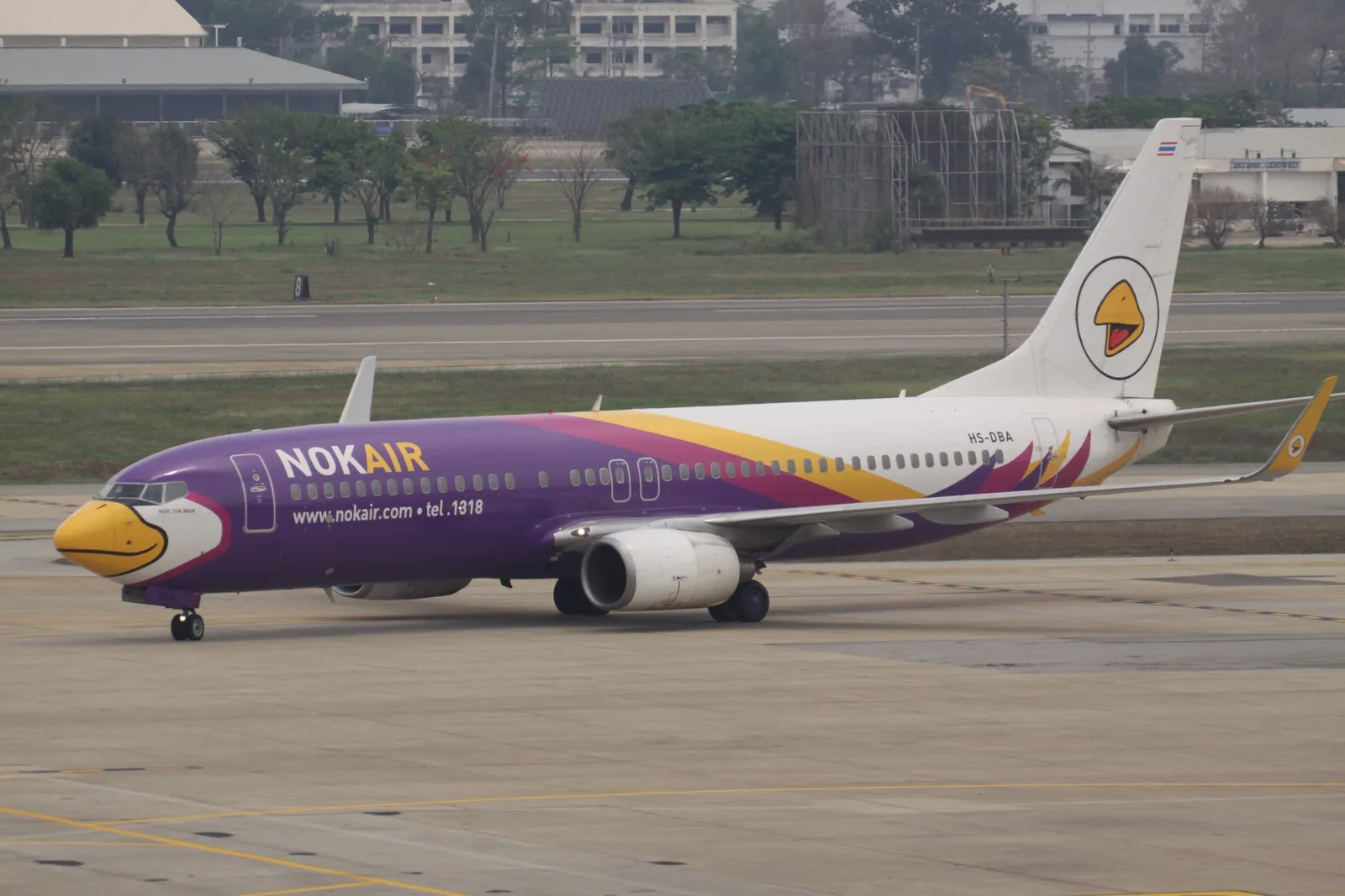 Boeing 737 di Nok Air Boeing 737 di Nok Air in decollo, compagnia low cost per voli interni in Thailandia