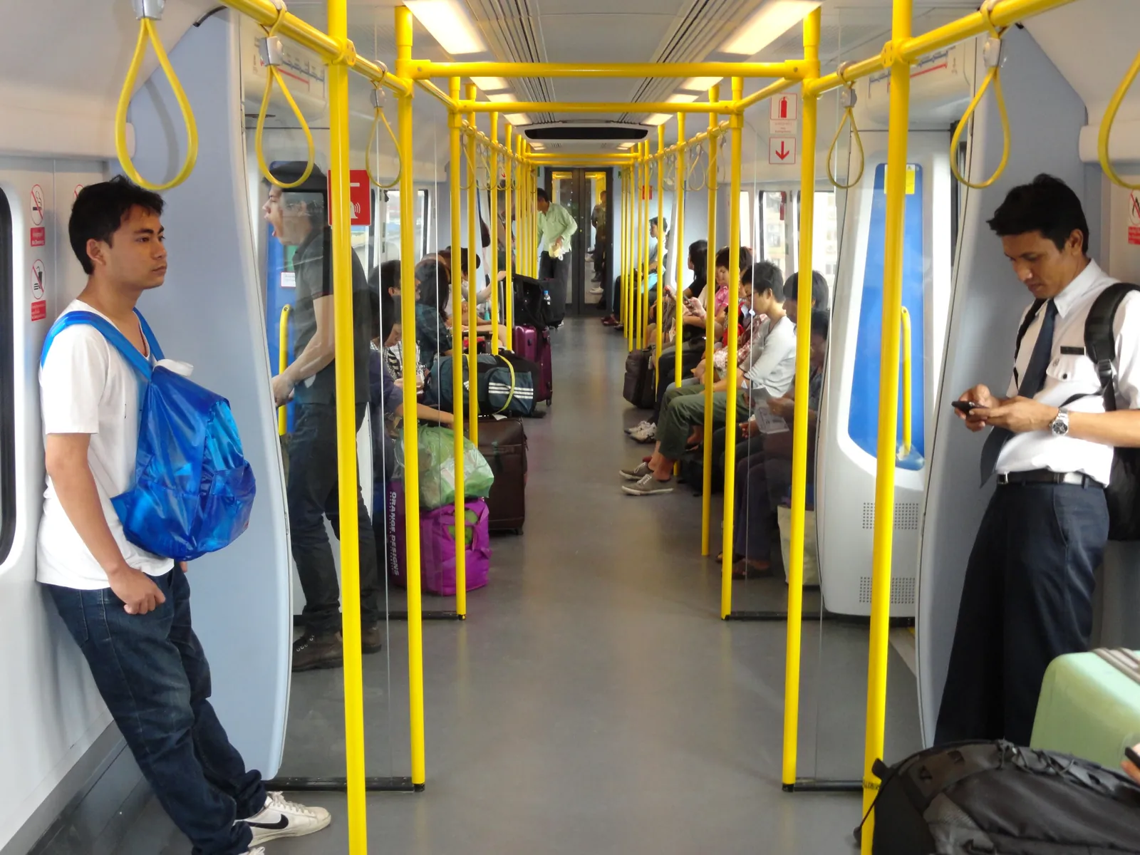Airport Rail Link di Bangkok che collega Suvarnabhumi al centro città