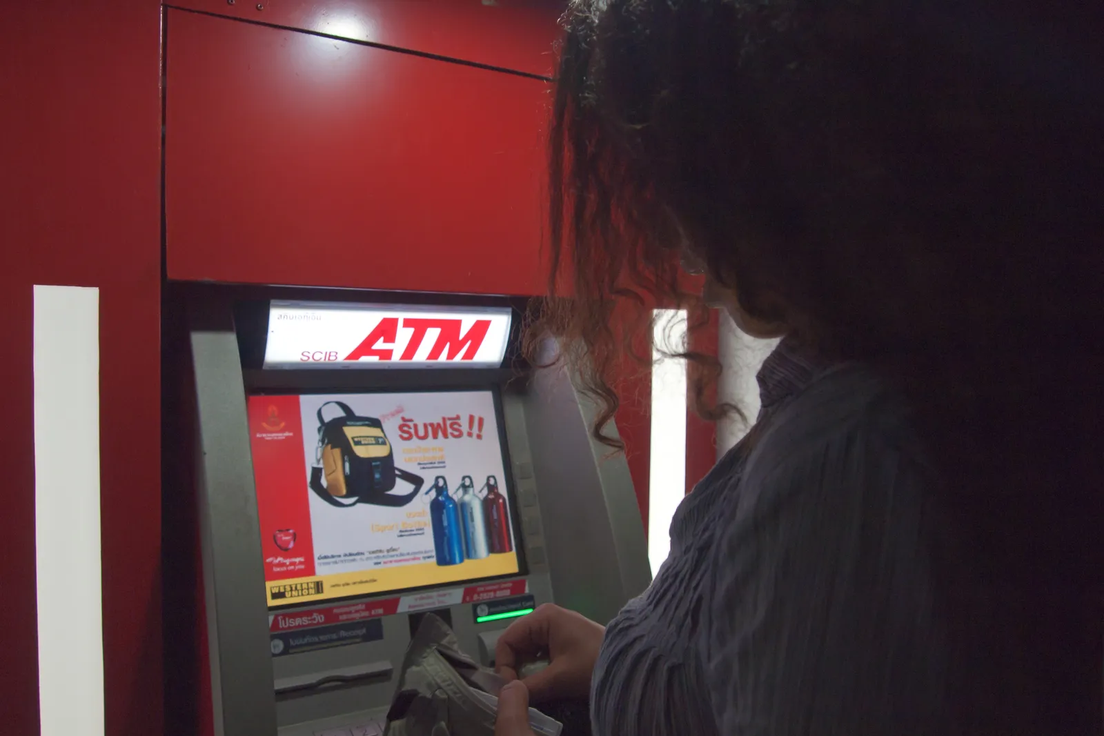 Bancomat della banca Siam Commercial Bank a Koh Chang, Thailandia