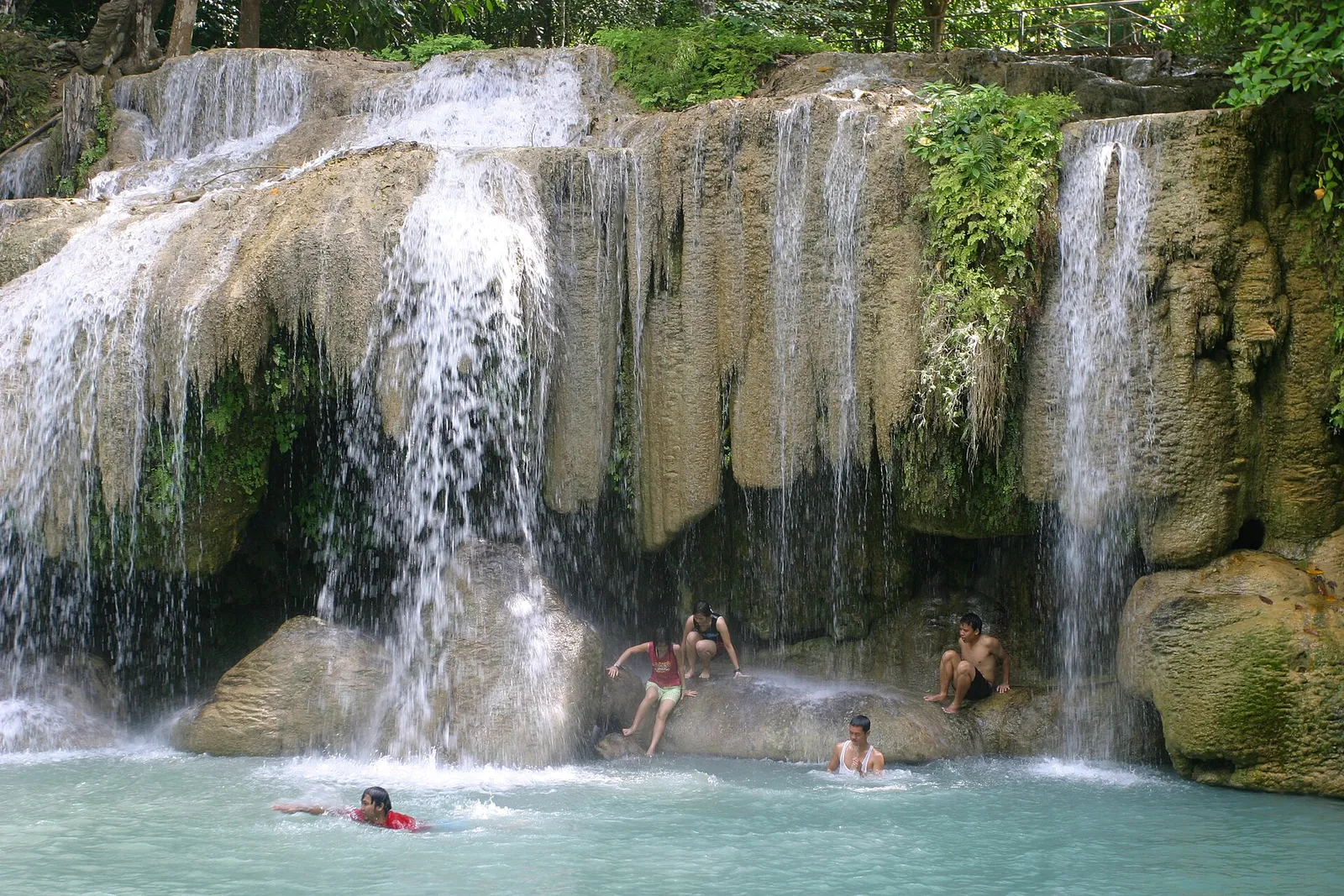 Kanchanaburi: cascate di Erawan, fiume Kwai e cosa vedere