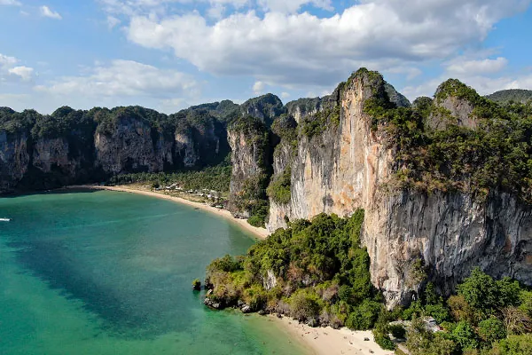Krabi le alte scogliere di Krabi