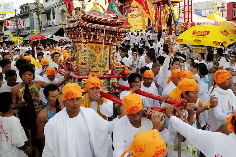 Festival Vegetariano Thailandia: cos'è il Tessagan Gin Je