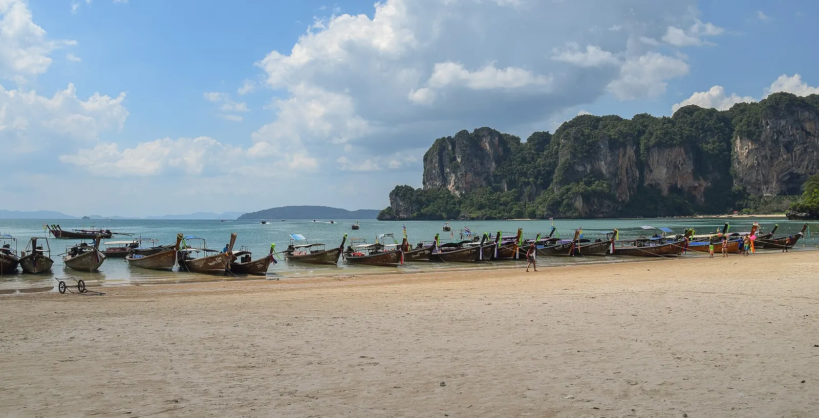 Railay Beach: la spiaggia più spettacolare della Thailandia