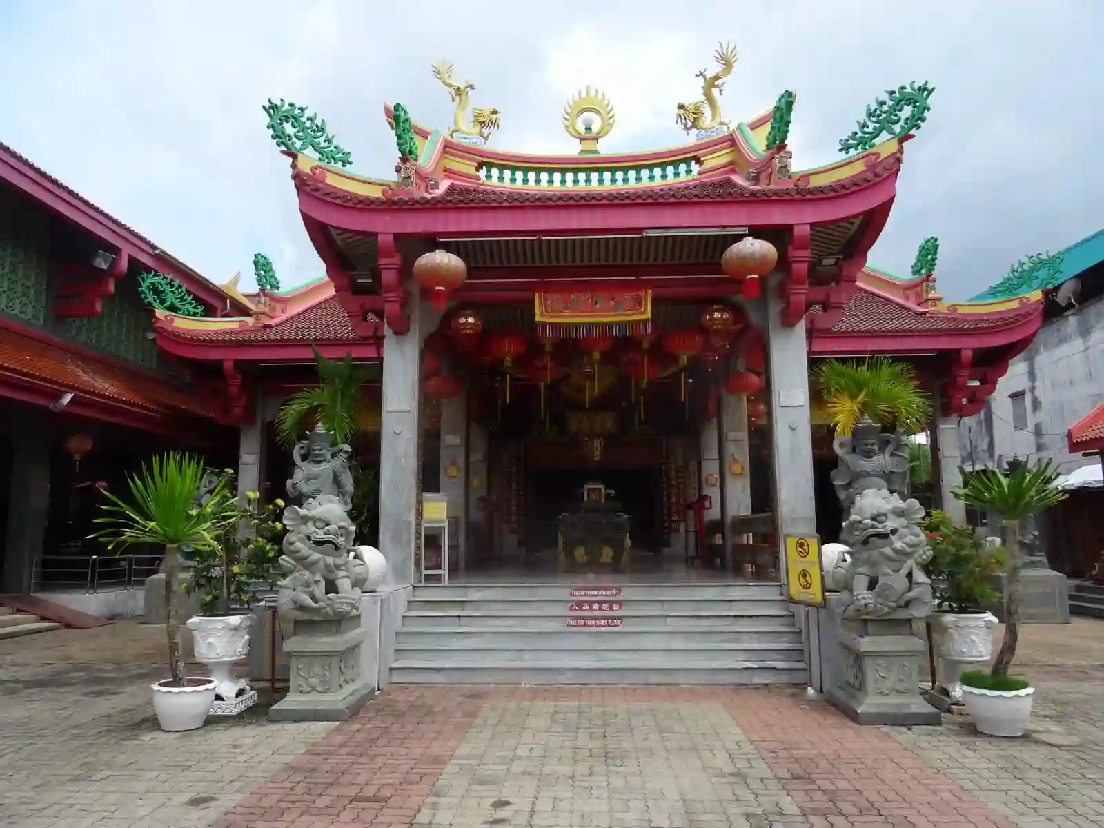 Santuario di Jui Tui a Phuket Town, uno dei principali santuari cinesi del festival vegetariano in Thailandia