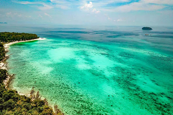 mare cristallino a koh tarutao