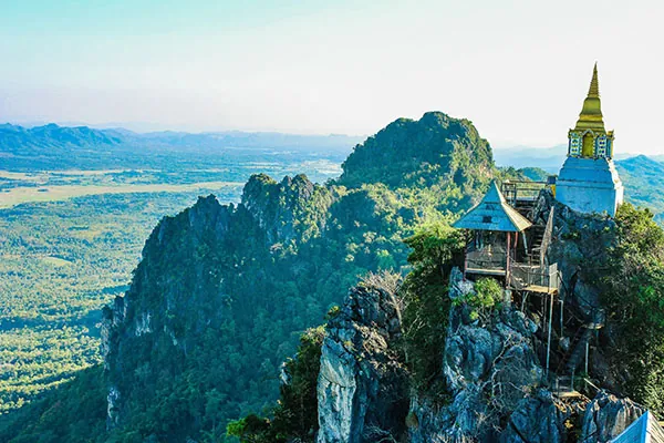 il tempio in cima lla montagna a Lampang